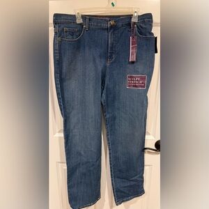 NWT Gloria Vanderbilt Women’s Amanda Jeans Medium Wash Size 16S Heritage Fit